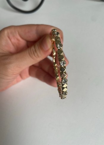 Parlak Altın Renkli Taşlı Bileklik - Görsel 5