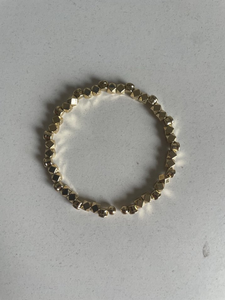 Parlak Altın Renkli Taşlı Bileklik - Görsel 4