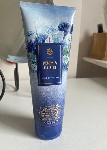 Bath and Body Works Denim & Daisies Shea İçeren Vücut Kremi - Görsel 2