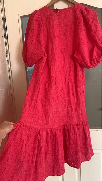 Zara Zara kırmızı düğmeli elbise