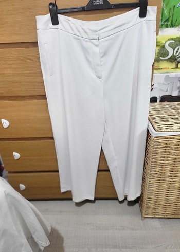 gusto 44 beden beyaz kumaş pantolon