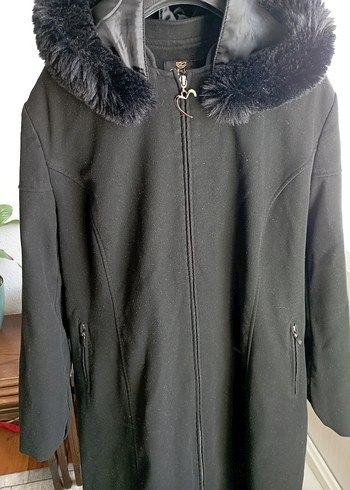 Siyah Uzun Kadın Kaban - Kürklü Detaylı - Görsel 3