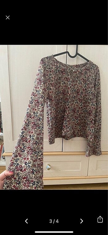 l Beden Stradivarious uzun kollu çiçekli vintage bluz