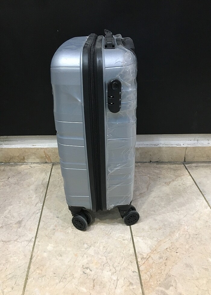 Kabin boy valiz ( kırılmaz ) - Görsel 3