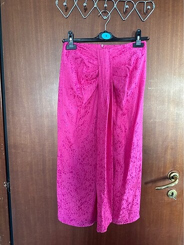 Etek pembe