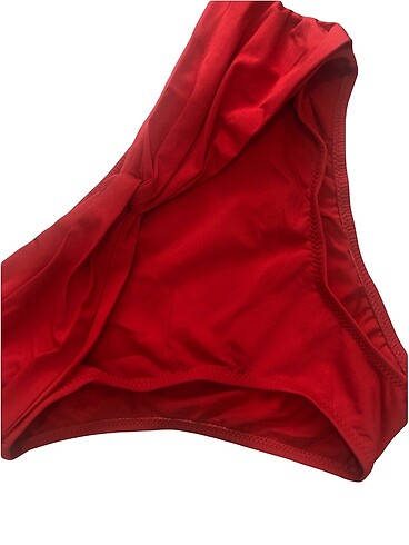 Kırmızı Bikini Altı