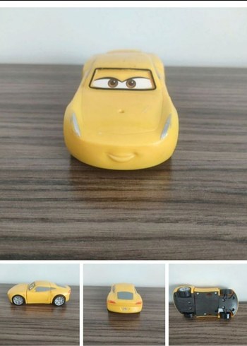 Disney /Pixar Cars Cruz Ramirez