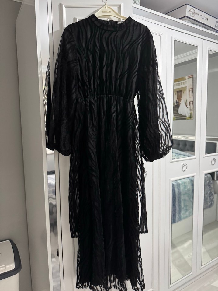 Zebra Desenli Uzun Kollu Siyah Elbise - Görsel 3