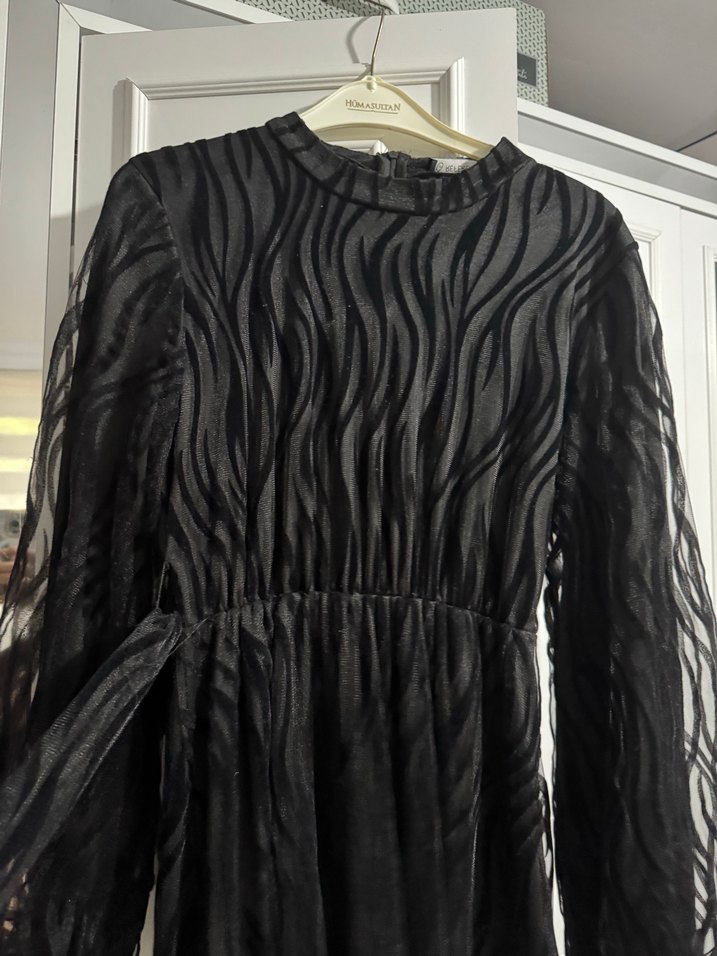 Zebra Desenli Uzun Kollu Siyah Elbise - Görsel 4