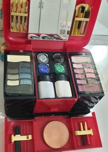 Kırmızı Çok Renkli Göz Farı Paleti - Görsel 9