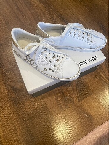 Beyaz Sneakers