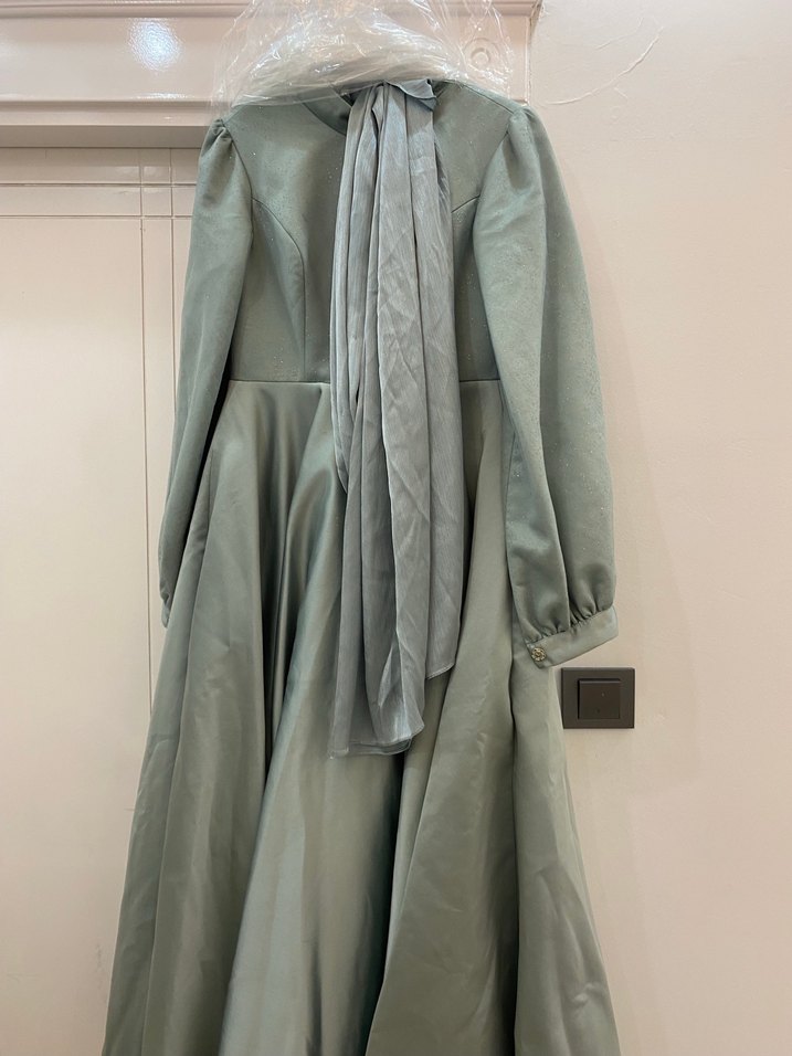 Gri Drapeli Uzun Kollu Kadın Abiye Elbise - Görsel 3