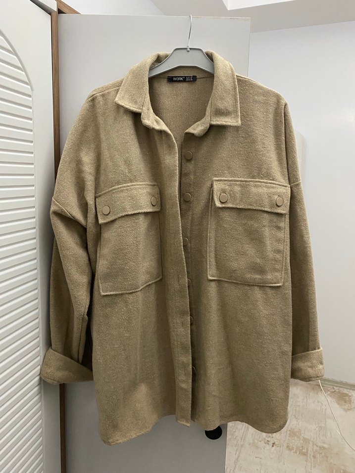 Bej Midi Kadın Kaban - Rahat Kesim, Çiçek Desenli - Görsel 3