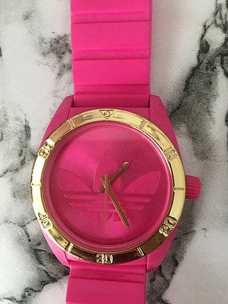 Adidas pembe kol saati