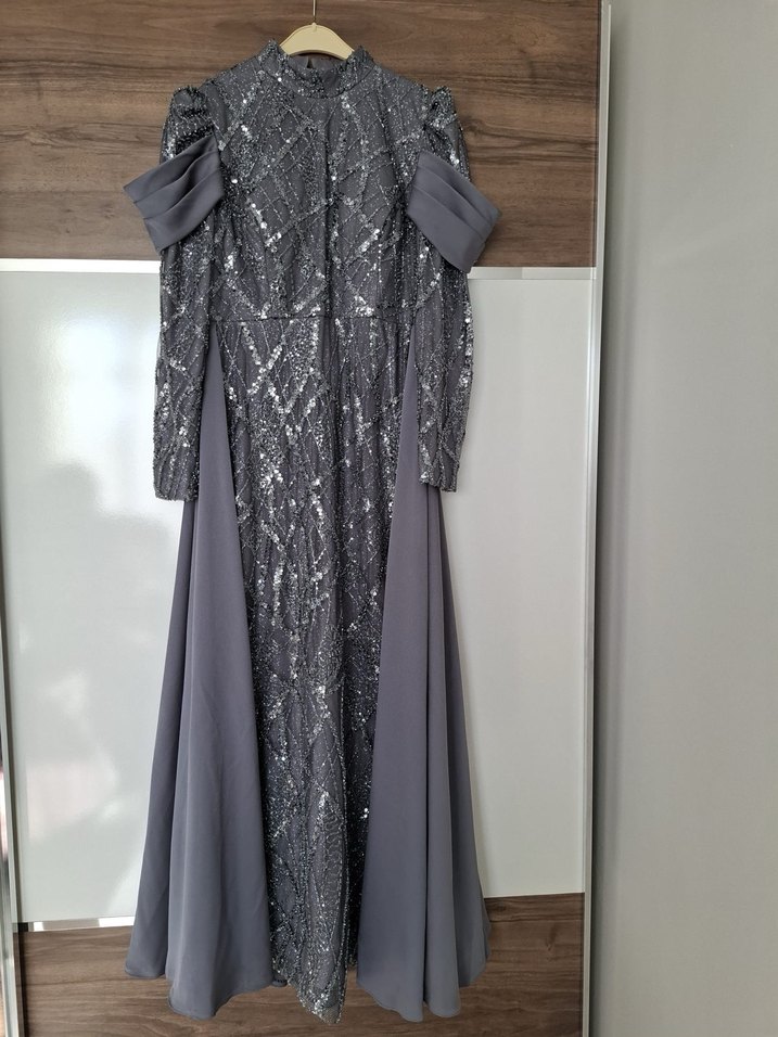 Uzun Kollu Gri Drapeli Abiye Elbise - Görsel 3