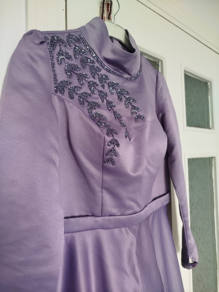 Mor Uzun Kollu İşlemeli Abiye Elbise - Görsel 4