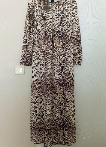 Leopar+siyah elbise