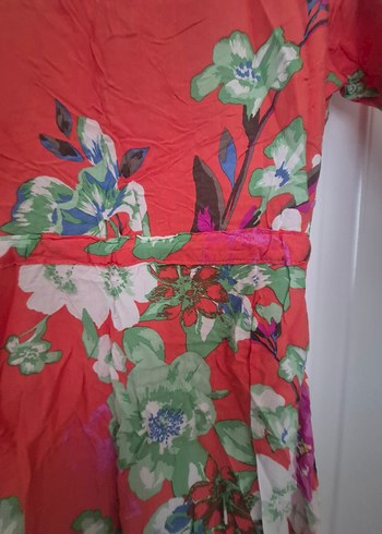 Çiçek Desenli kruvaze yakalı  Kadın  elbise - Görsel 7