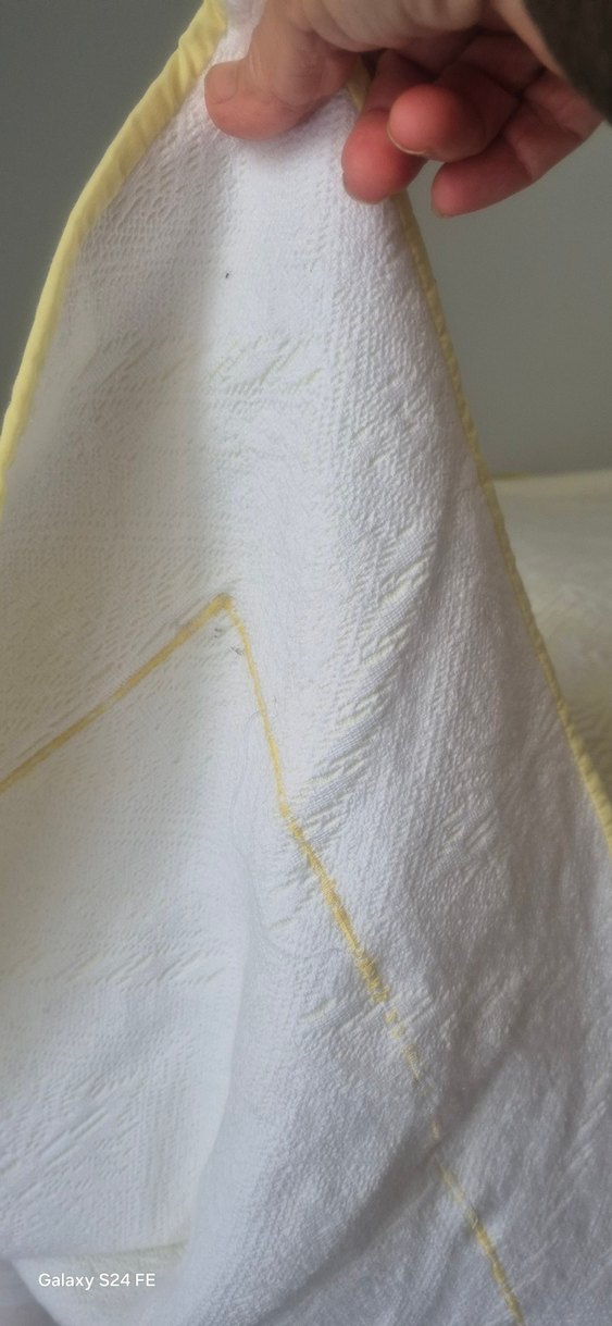 yeni özel dikim Beyaz ve pastel sarı yatak örtüsü - Görsel 4