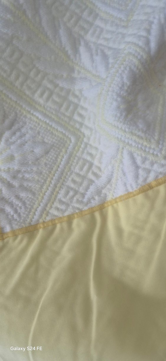 yeni özel dikim Beyaz ve pastel sarı yatak örtüsü - Görsel 5