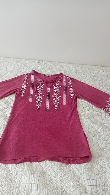 İşlemeli triko