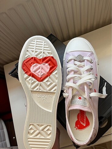 37,5 Beden pembe Renk Converse kalpli