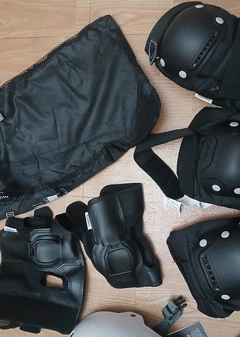 Beyaz Gri Oxelo Dizlikleri ve kasket - Görsel 4