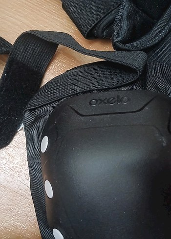 Beyaz Gri Oxelo Dizlikleri ve kasket - Görsel 10