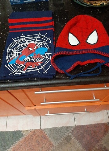 7-8 yaş Spiderman Atkı/Bere Takımı 