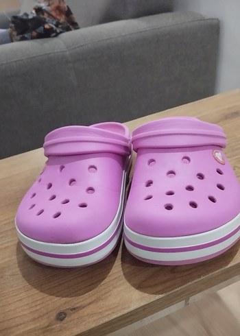 Crocs 35