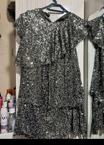 Gri Parlak Pullu Kız Elbisesi - Görsel 3