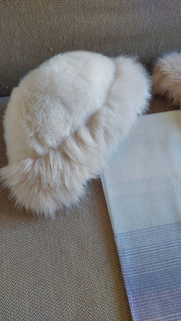 Beyaz Kürklü Kadın Şapka - Görsel 4