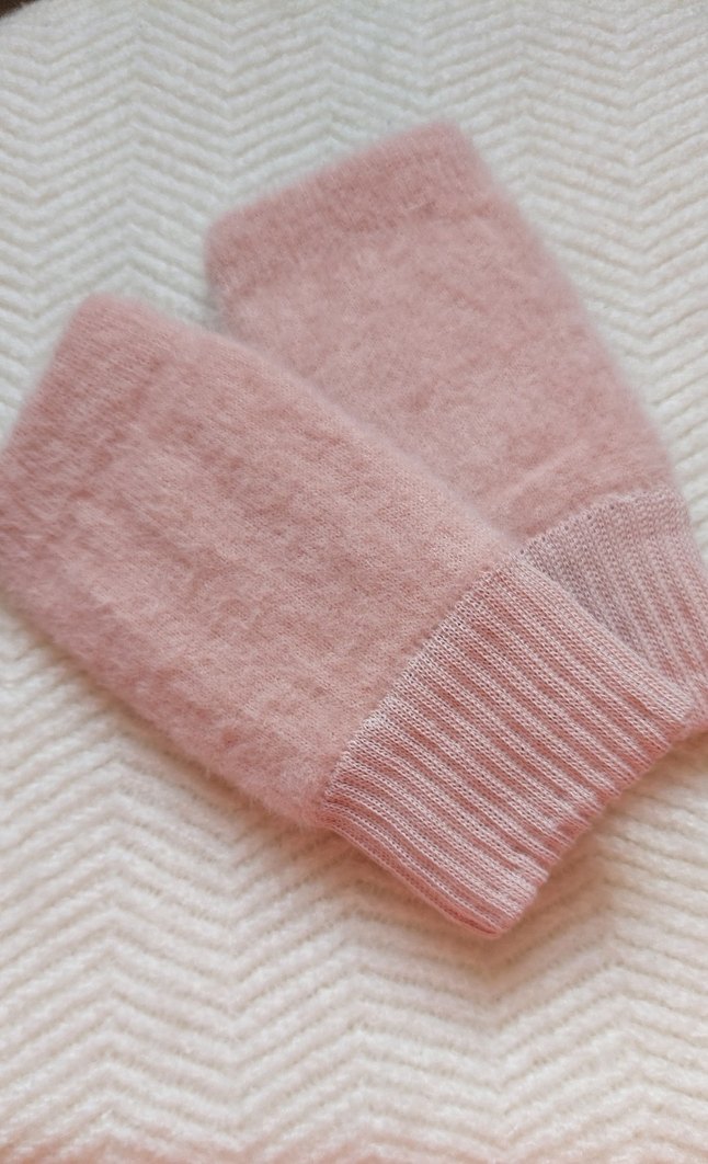 Pembe Parmaksız Peluş Eldiven - Görsel 4