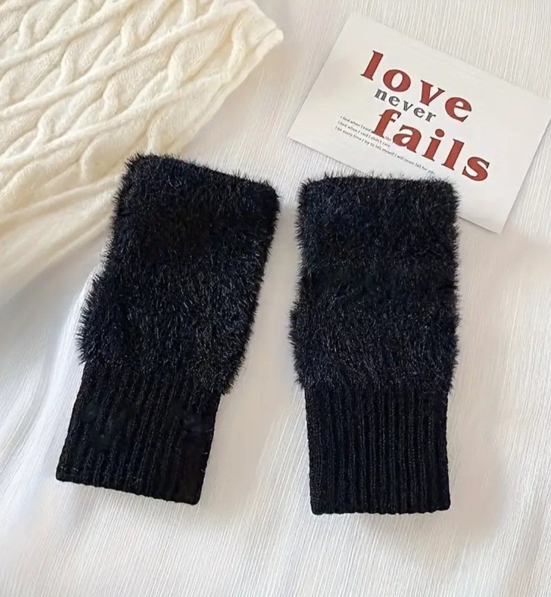 Siyah Parmaksız Peluş Kadın Eldiven - Görsel 2