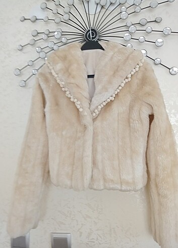 FAWORİ PELUŞ MONT