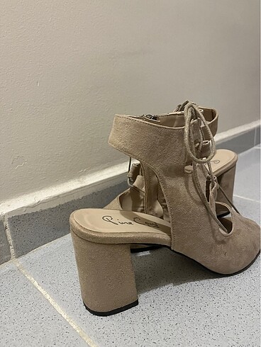 Nude Bağcıklı topuklu ayakkabı - Görsel 3