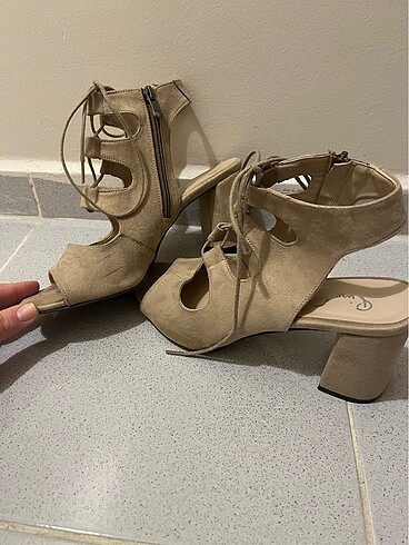 Nude Bağcıklı topuklu ayakkabı - Görsel 2