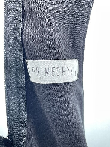 38 Beden siyah Renk PreLoved Bluz %70 İndirimli.