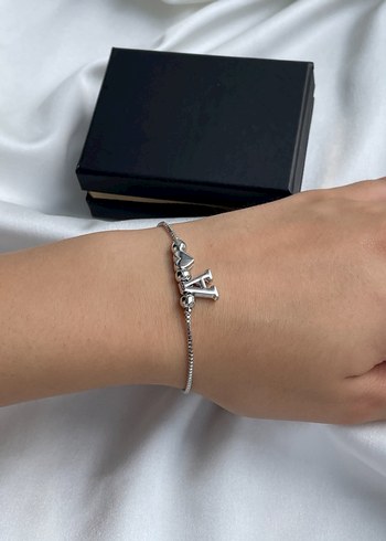 Zincir Detaylı A harfli Bileklik - Görsel 2