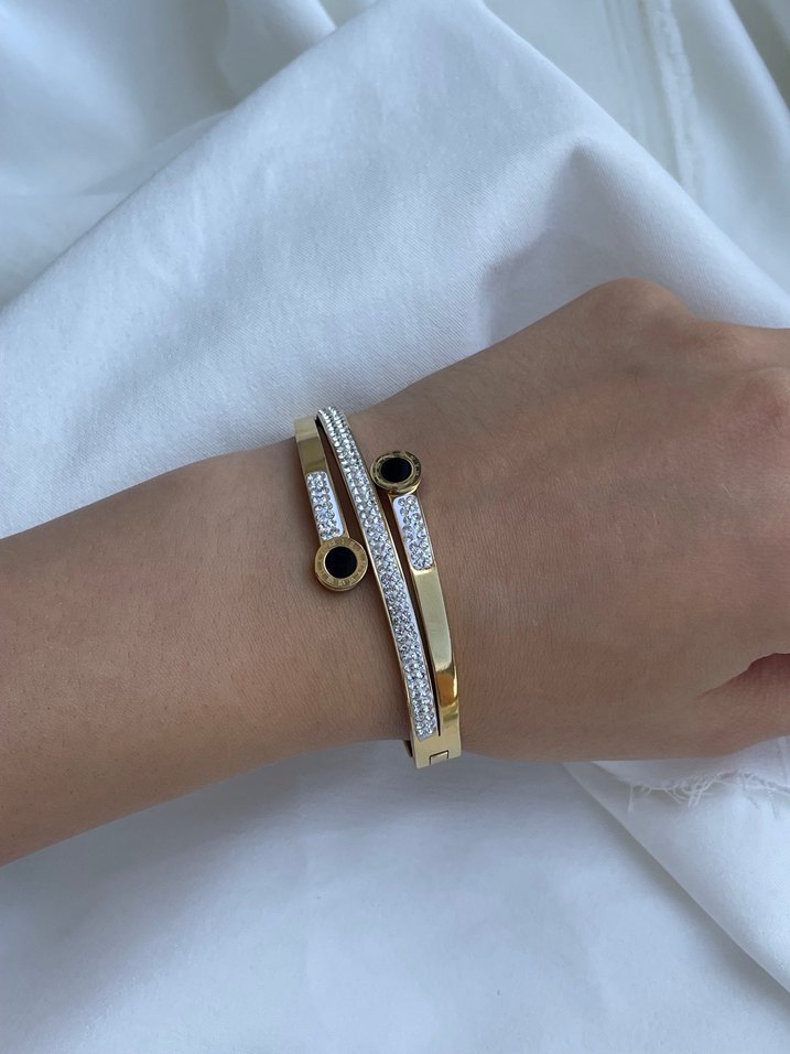 Klasik Şıklıkta Altın Renkli Minimalist Bileklik - Görsel 2