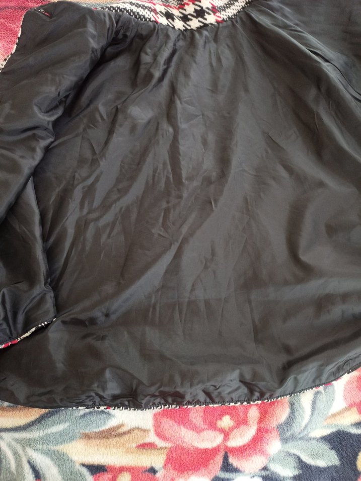 Düğmeli Ekose Desenli Kısa Hamile Paltosu - Görsel 5