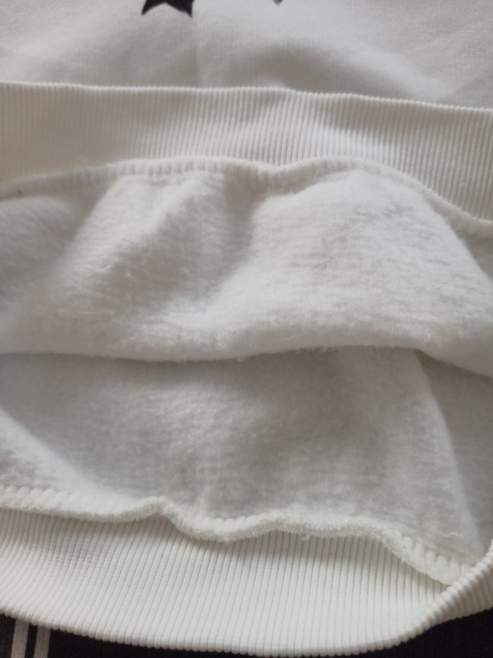 Beyaz Pamuklu Fiyonk Baskılı Sweatshirt - Görsel 4