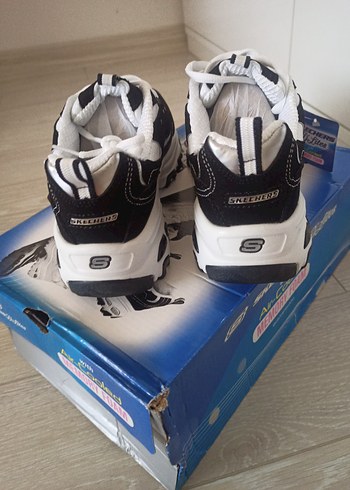 37 Beden Skechers D'lites