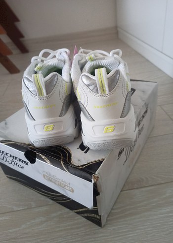 38 Beden Skechers D'lites