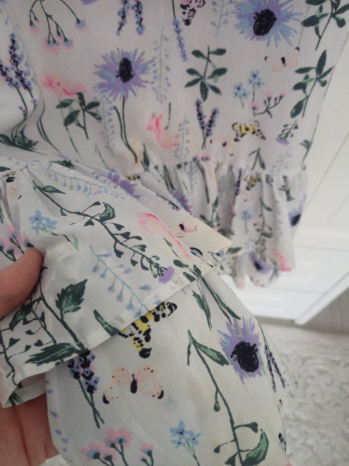 Çiçek Desenli Volanlı Kız Elbisesi - Görsel 5