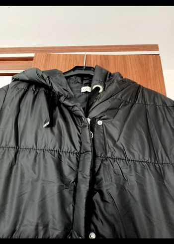 Düğmeli Siyah Kadın Uzun Kışlık Mont 2 kez giyildi - Görsel 3