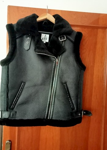 Siyah Deri Kemerli Kolsuz Biker Ceket - Görsel 3