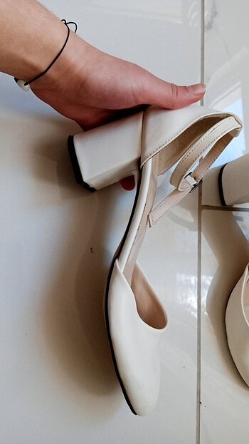 Trendyol & Milla Beyaz topuklu ayakkabı 