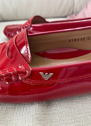39,5 Beden kırmızı Renk Orijinal Emperio Armani Babet Ayakkabı 39.5 Numara Sıfırdan Fark