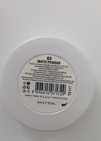MAC 02 numara pudra